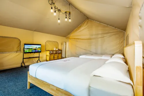 Jiuyue Luxury Boutique Stay (Saihanba Yudaokou Grassland Scenic Area) - Pet Friendly