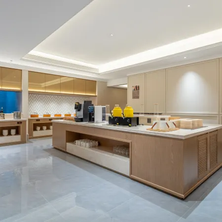 Vienna Hotel (Jincheng Economic Development Zone Orchid Road Store)
