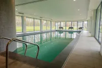 Flonk Hotel Groningen Zuid, BW Signature Collection - Pools