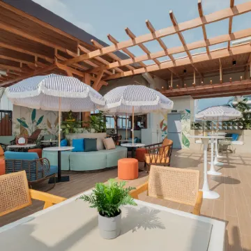 Nichols Airport Hotel Hotels near Hannan International Manpower Corporation