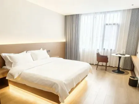 Shanzhiyuan Hotel (Qiandongnan Congjiang County Food Street) Отели рядом с достопримечательностью «Gaozeng Dongzhai»