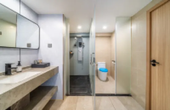 POLTTON Yuan Century Hotel (Zhuhai Mingzhu Light Rail Station Branch) 珠海のホテル