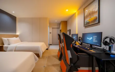 Deke E-sports Hotel Suqian (Baolong Plaza Branch)