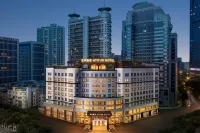 Nanning Jinhu Square Jinyuan CBD Atour Hotel