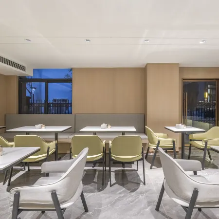 Meicheng Huanzhu Hotel (Shucheng Wanda Plaza)