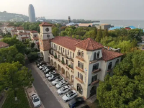 Huzhou Lilan Movie Hotel (Taihu Moon Bay) Hotels near Yueliang Square