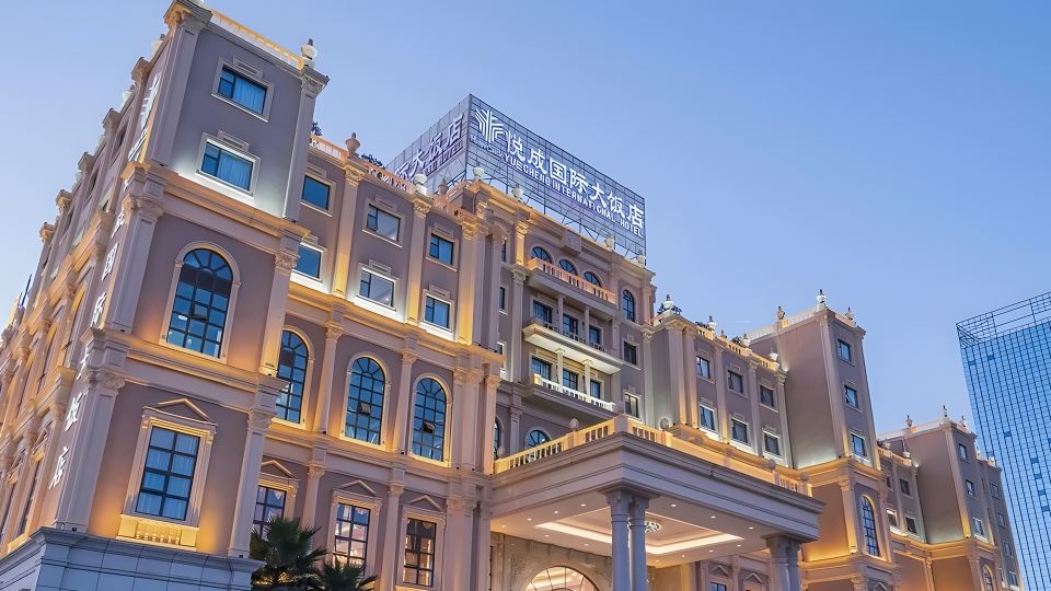 Happy Castle International Hotel