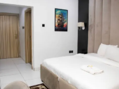 Dartford Hotels and Suites Hotels near Uteh Enogie Palace