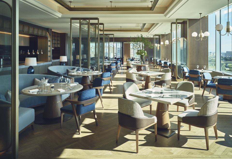 [인터컨티넨탈 삿포로 바이 IHG의 외관 야경]