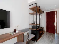 Em Oi Boutique Hotel Hotels near Big C