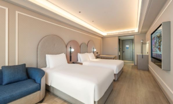 Mercure Hefei South Station Luogang Central Park Hotel