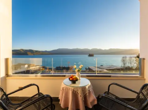 Lugu Lake Yunshang Holiday Hotel