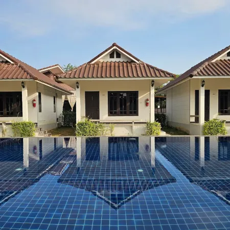 Thanawong Pool Villa