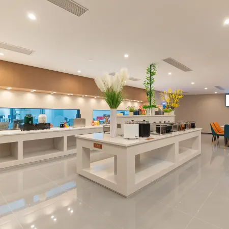 Huidong Ramada Encore Hotel (Overseas Chinese Town)