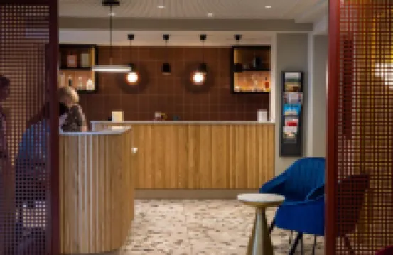 โรงแรมเดอลาเปซ์