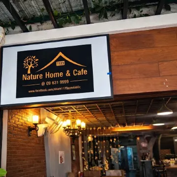Nature Home Hostel Отели рядом с достопримечательностью «Ворота Чангпуак»