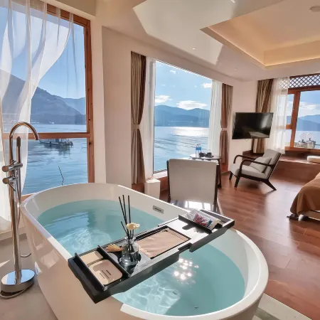 Liaoliaozu Waterfront Inn