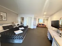 Capricorn Motor Inn