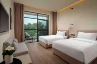 Dongfengyun Yunmu Hot Spring Hotel - Mountain view