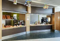 โรงแรม B&B ปารีสโรซซี CDG แอร์พอร์ต - พร้อมอาหารเช้า