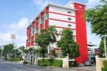 Thamrongin Hotel