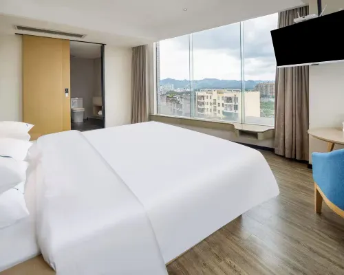 CCINN Hotel (Chongzuo Ningming store) فنادق في نينغ مينغ