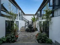 Weishan Qichi Oriental Holiday Courtyard Hotels in Weishan