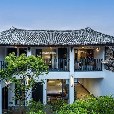 Weishan Qichi Dongfang Holiday Courtyard-Style Hotel