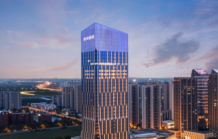 Atour Hotel in Fengmao Li, Kuncheng Lake, Changshu Southeast Development Zone.