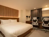 JK Hotel Suwon Hotels near Changlyongmun
