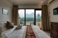 The Elephant Crossing Hotel - ที่มีบาร์