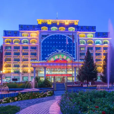 Mystic Lake Grand Hotel