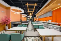 Tekes Shangcheng International Hotel (Bagua City Center Taiji Altar)