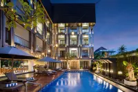 Nadi Hotel Legian - piscina