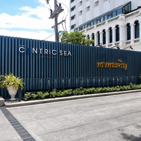 Centric Sea Pattaya Condo by Allen