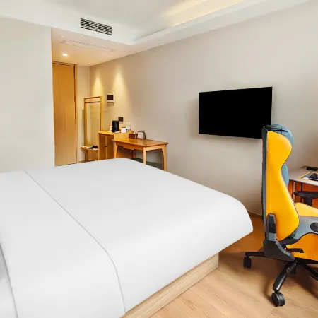 Jingfang E-Sports Hotel (Hangzhou Jiande Xin'an River)
