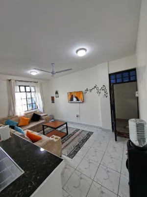 Mombasa bamburi stay by Apiyo - de playa