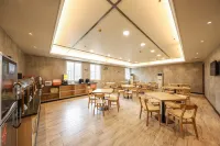 Jiangmen Park Lane Hotel (Gangzhou Avenue Baiyi Branch) - Aamiainen