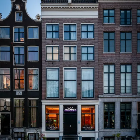 Hotel Mansion Amsterdam Отели рядом с достопримечательностью «Квартал Красных фонарей»