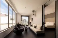 Jinhua Wuyi Gucheng Hushan Plaza Atour Hotel
