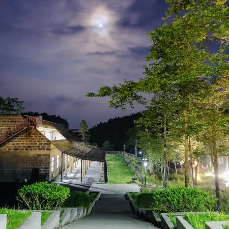 HIDDEN TRACE MOUNTAIN LODGE