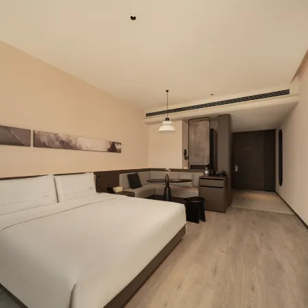 Zhoushan Wugongshi Wharf Zhujiajian Atour Jinye Hotel