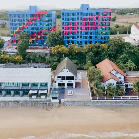 Gao Bee One Beach Club