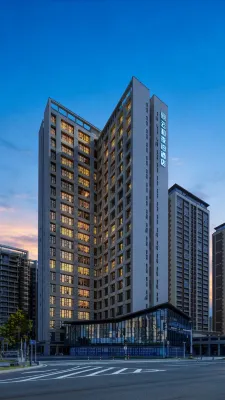 Yunhe Yebo Hotel (Zhuhai North Station Baolong City) - parking
