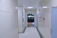 Huiyi Select · Female Only Hostel (Haikou Qilou Old Street) - 2-Star