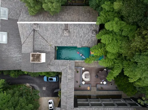 Celestial Cave Manor· Twin Dragon Cave Stream Rafting Private Onsen Retreat - Hot Springs