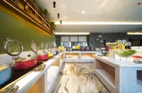 Yumen Lido Hotel (High-Speed Railway Station Times Square Branch) - sarapan