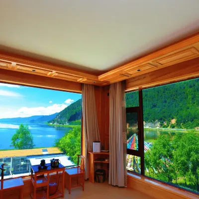 Lalang Tinghai Homestay (Shangri-La Napa Sea) โรงแรมใกล้ถนนรอบทะเลสาบนาปาไห่