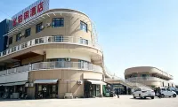 Boyue Hotel - parking