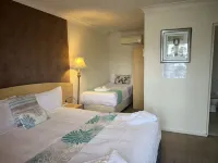 Country Plaza Taree - parking